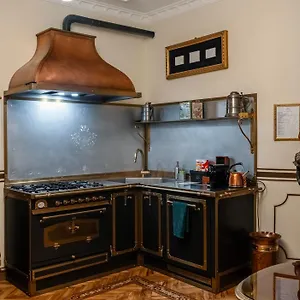 Regal House Vescovado Guest house